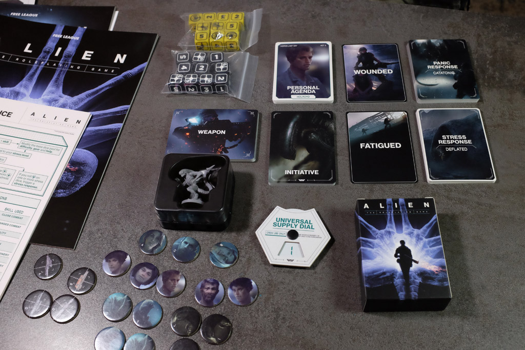 Alien RPG Starter Set Miniature Xenomorph and Contents
