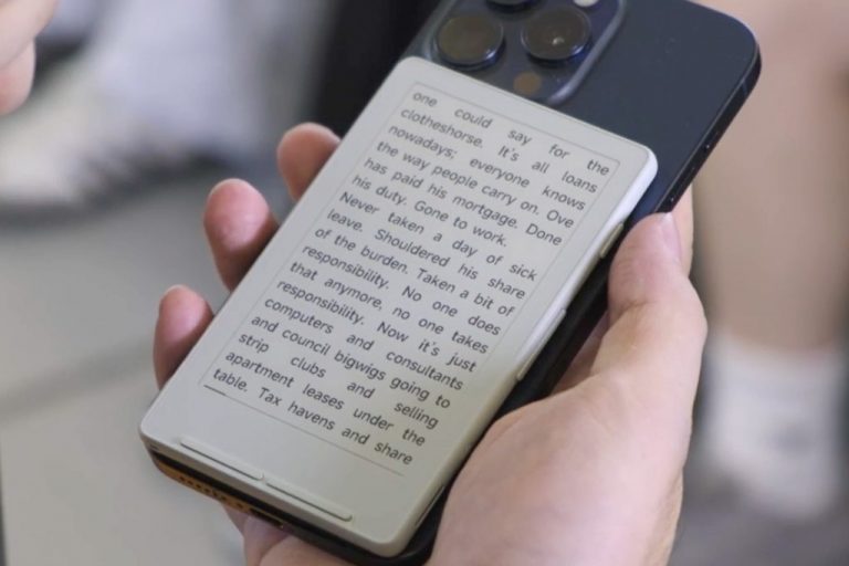 Xteink X4 eReader – Our Favorite eBook Device for 2026