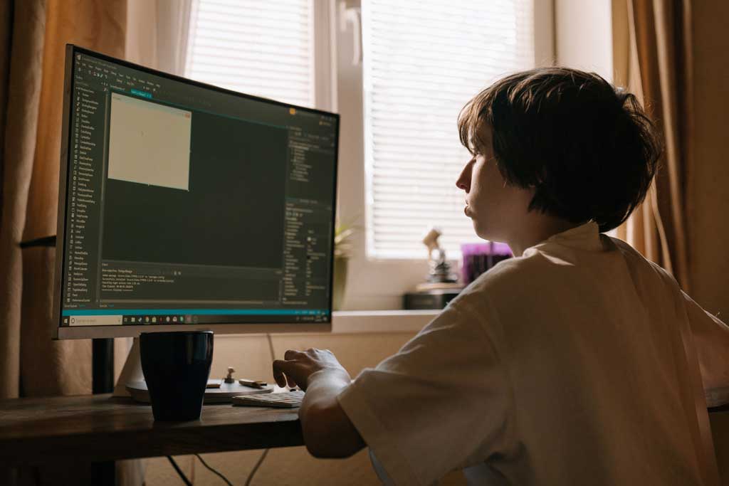 Hack Club Stardance offers kids a place to earn prizes (and money) for completing programming challenges 