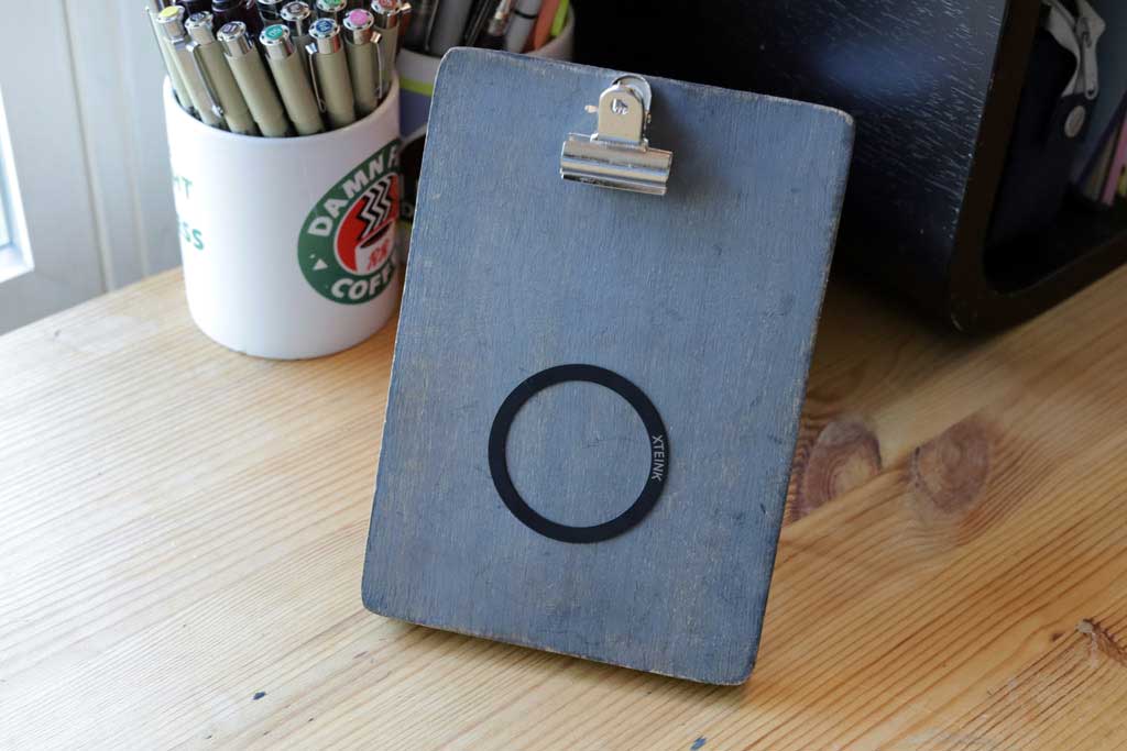 XTEINK X4 On Clipboard Magnet
